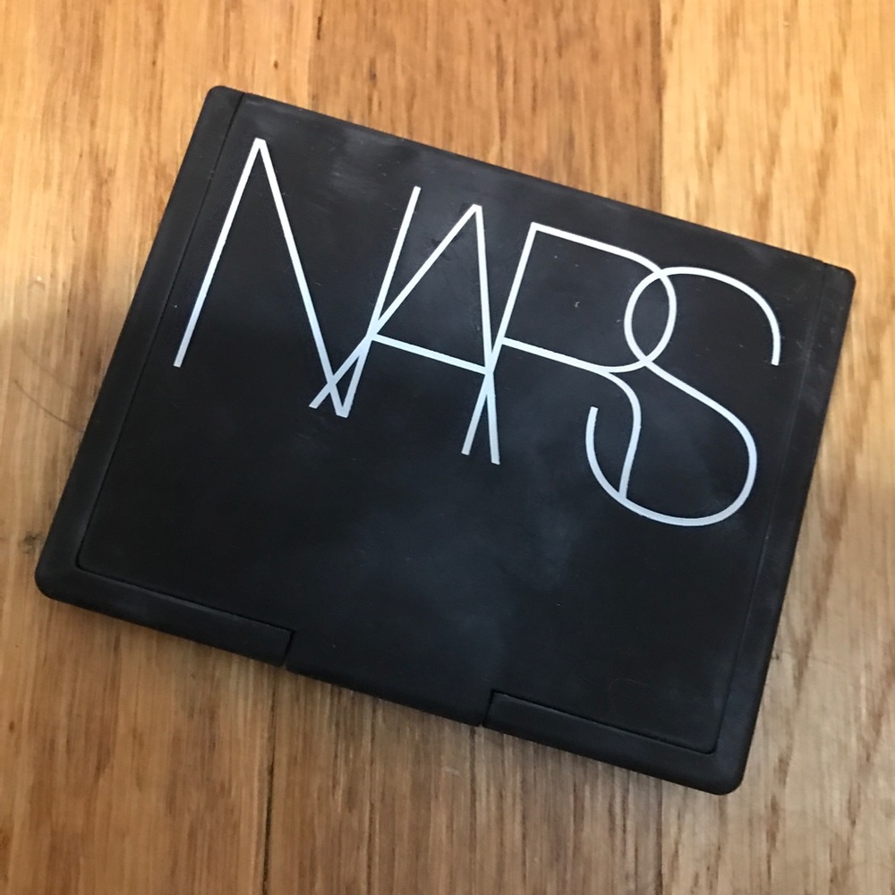Nars setting powder---pressed